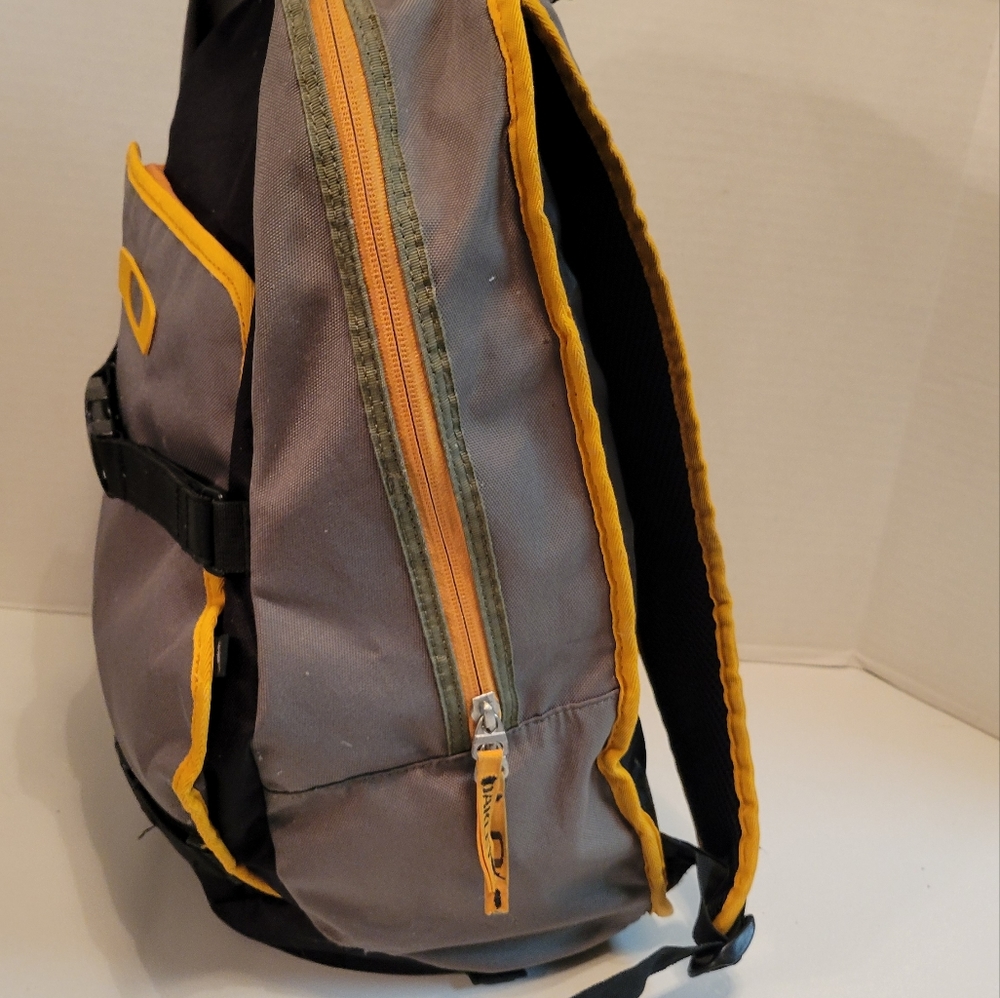 Oakley  Backpack - Picture 12 of 14